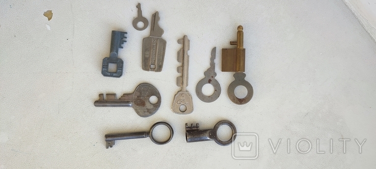 Лот старинных и винтажный ключей, фото №2