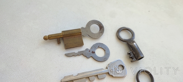 Лот старинных и винтажный ключей, фото №7