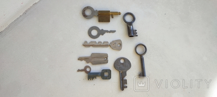 Лот старинных и винтажный ключей, фото №8