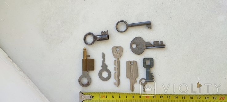 Лот старинных и винтажный ключей, фото №11