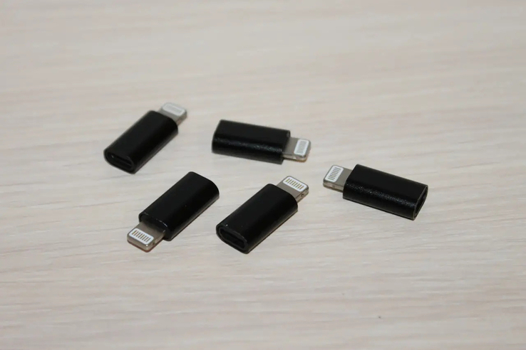 Перехідник micro USB на iPhone Lighting (залізний) для зарядки телефонів,передачі даних