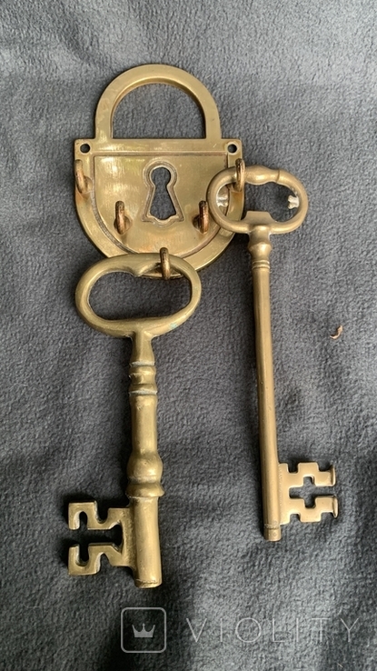 Большой ключ, 2шт.. ключница,Англия, фото №4