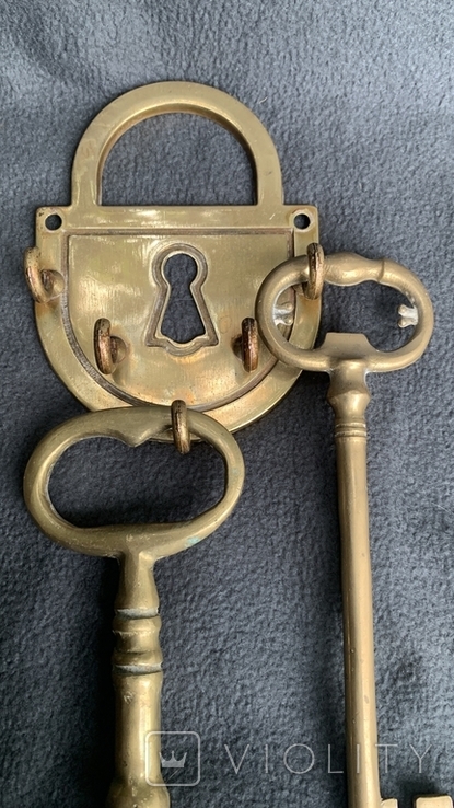 Большой ключ, 2шт.. ключница,Англия, фото №2