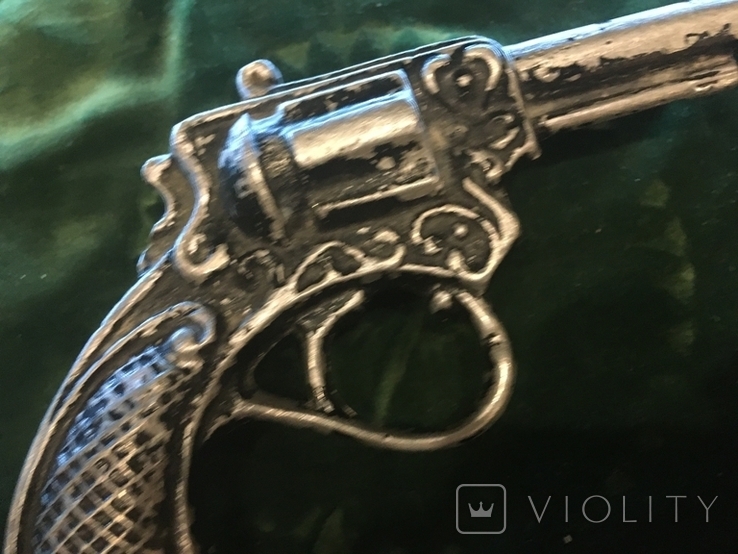 Игрушечный пистолет литье винтаж времен СССР см. видео обзор, фото №3