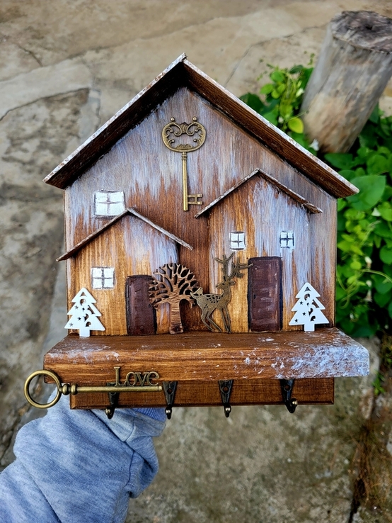 Дерев'яна ключниця ручної роботи Чудовий подарунок та прикраса дому, фото №2