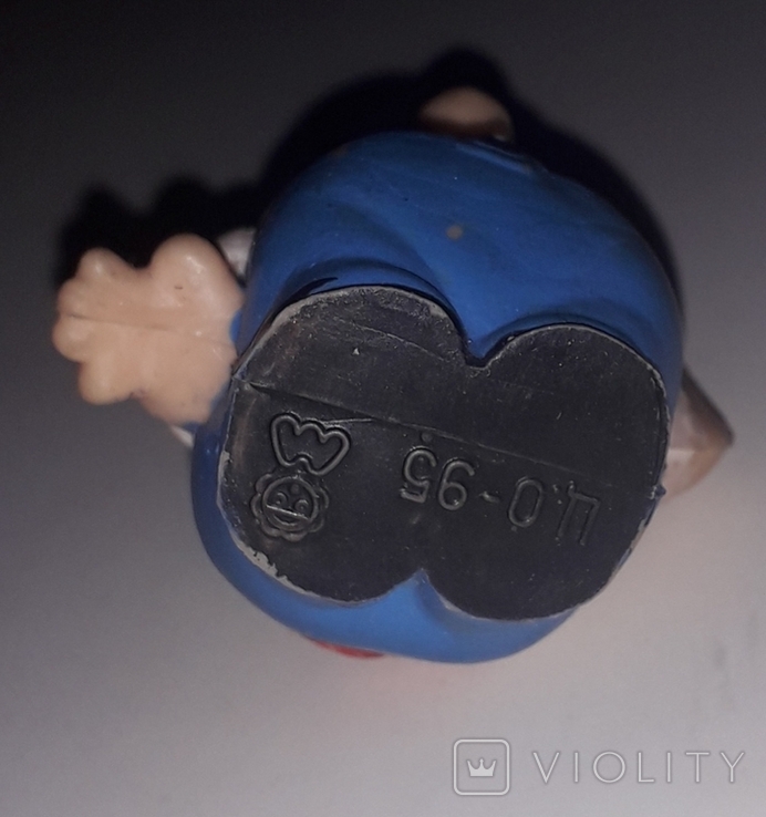 Карлсон, миниатюра из каучука/резины пр.СССР, цена 95 коп. - h 6 см., фото №3