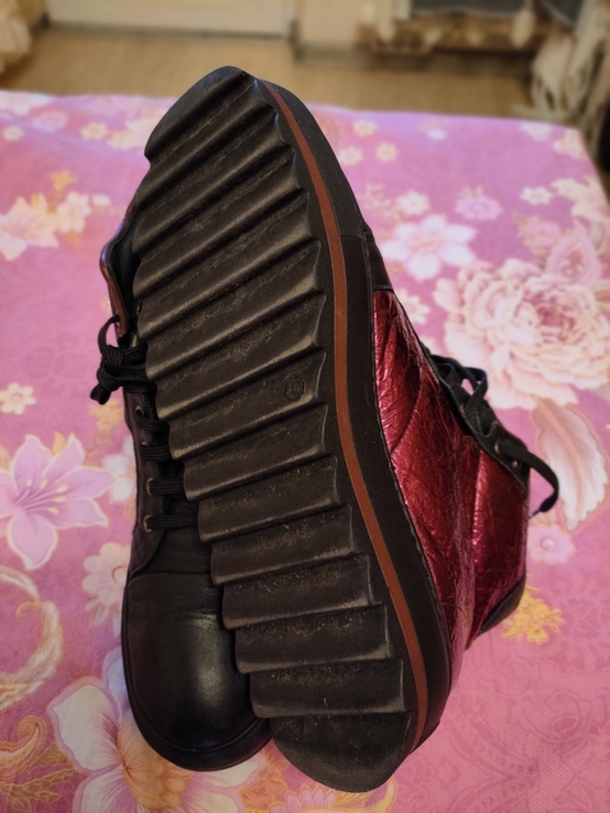 Ботинки Италия р.41 кожаные женские с бордовыми блестящими вставками, numer zdjęcia 2
