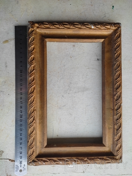 Старая металлическая литая рамка для картины, фото №2