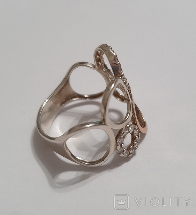 Серебряное кольцо с золотой вставкой и камнями, фото №5