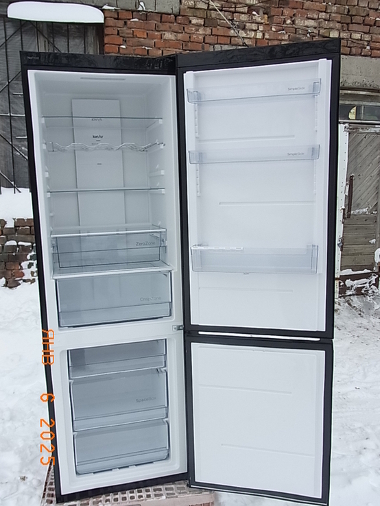 Холодильник Gorenje nov Frost 184х 60 cм Чорний з Німеччини, numer zdjęcia 7