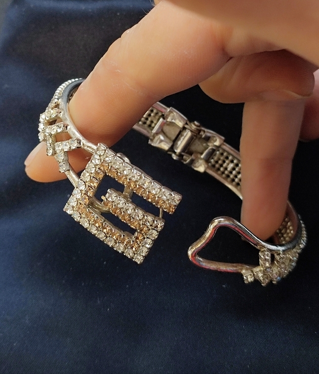 Серебристый винтажный браслет с символом G, кристаллы, Англия, фото №6