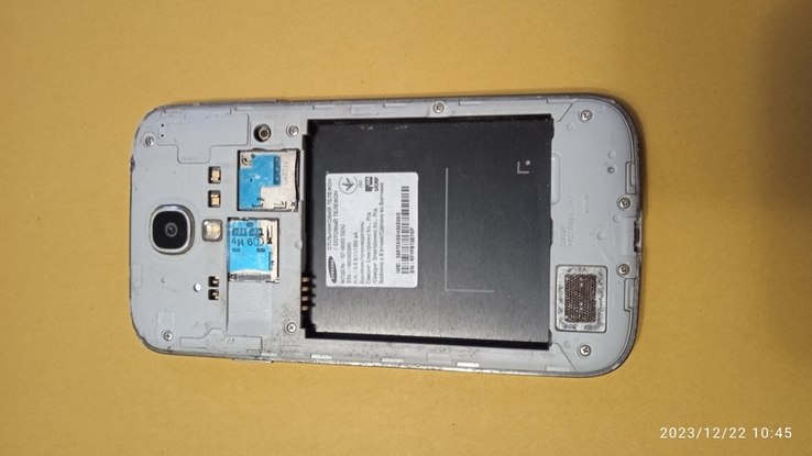Samsung GT I9500 на запчастини без батареї, фото №2