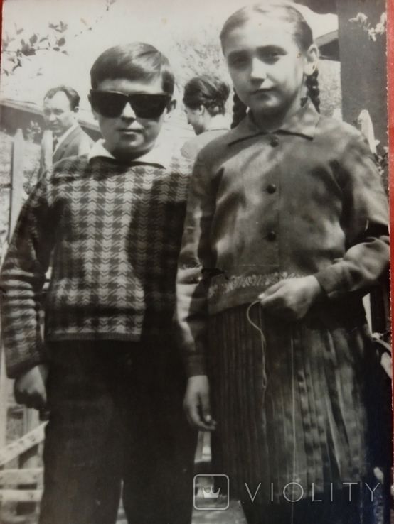 Baby Girl Teen Boy Sunglasses Pigtails Hug 1967 - «VIOLITY»
