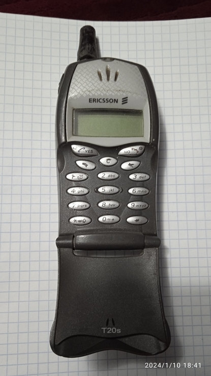 Sony Ericsson з кришкою для клавіатури та антеною, фото №6