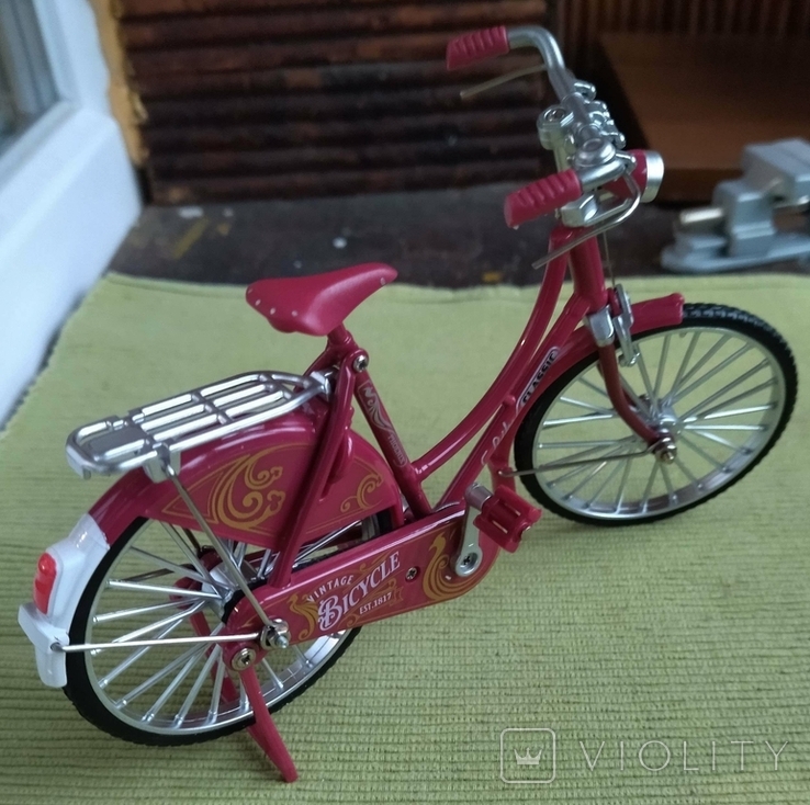 Модель міського ретро велосипеда масштаб 1:10 червоний, фото №7