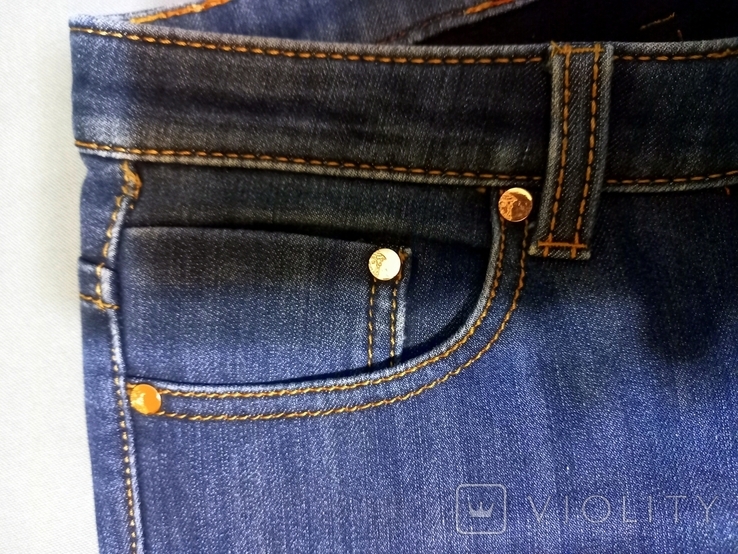 Versace проти утеплених жіночих джинсів розміру 28, фото №8