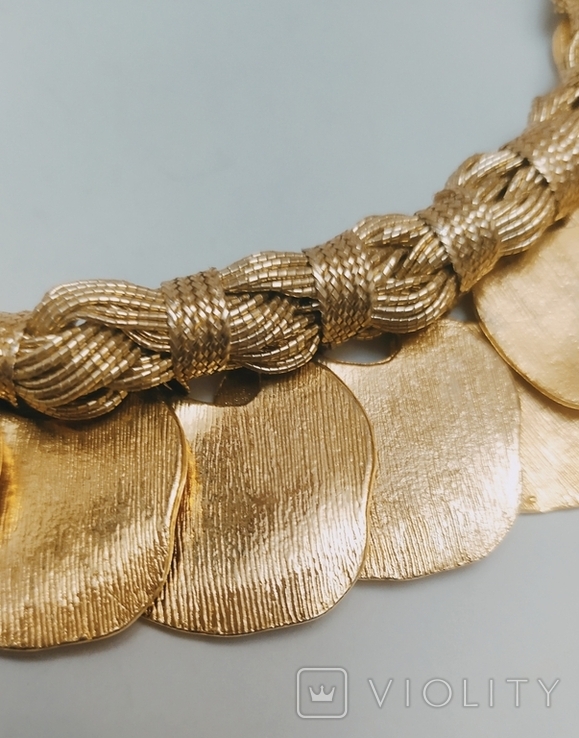 Колье-чокер из крупных лепестков золотого цвета. США. 70-80-е гг.(169С01), фото №6