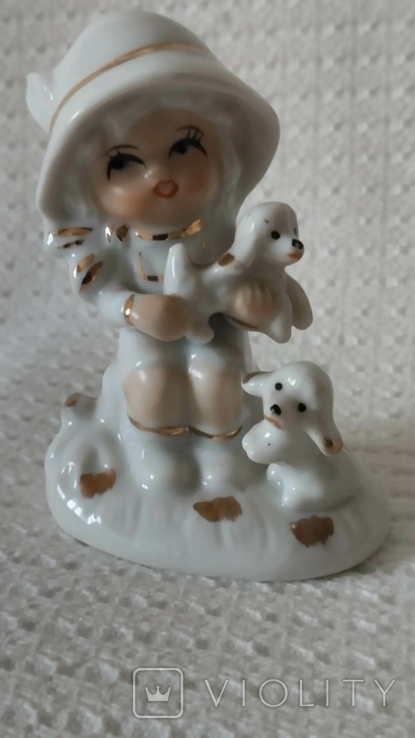Статуэтка миниатюрная "Девочка с собачками"(Европа, фарфор, фото №2