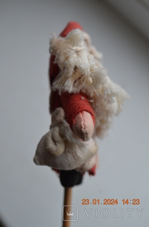 Новогодняя игрушка "Дед Мороз (Санта Клаус)" на палочке. Ткань. Высота 31 (10) см. №19, фото №6