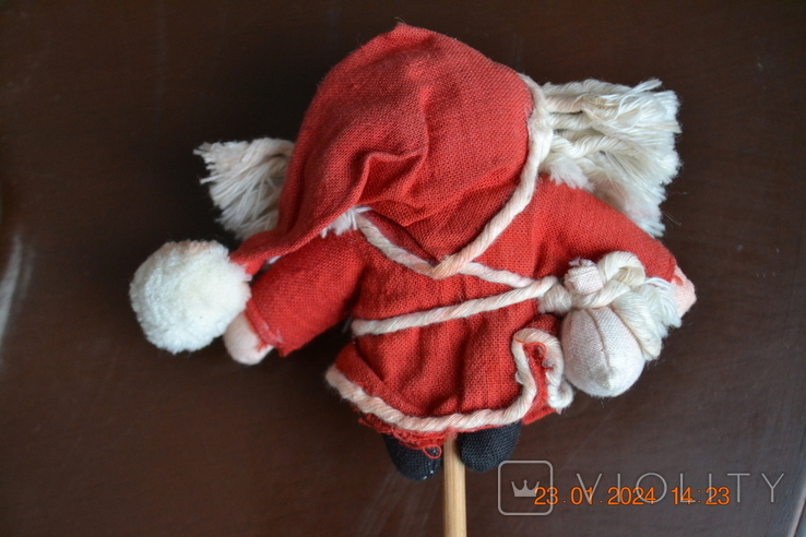 Новогодняя игрушка "Дед Мороз (Санта Клаус)" на палочке. Ткань. Высота 31 (10) см. №19, фото №9