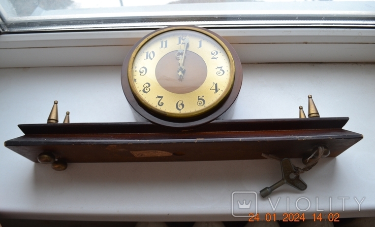 Soviet Vintage Desk Clock Vesna. Mechanical Fireplace clock