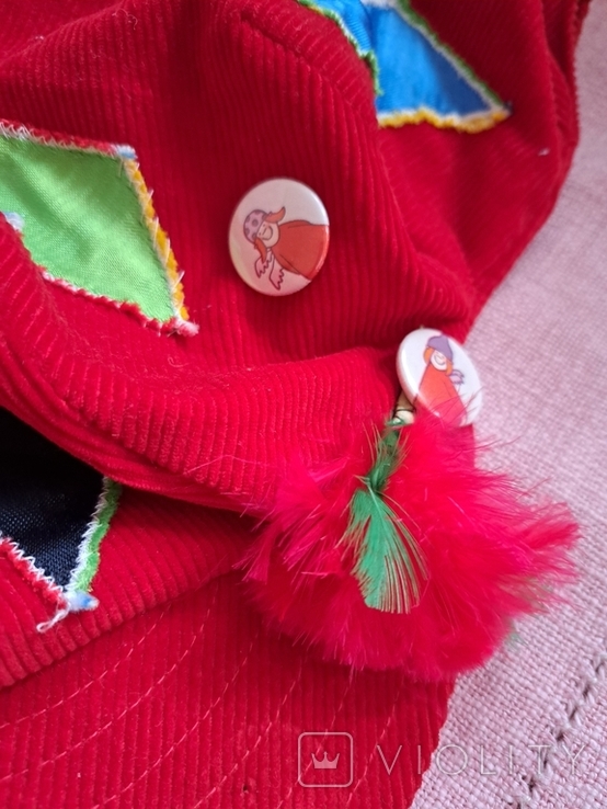 Красная вельветовая кепка клоуна с знаками, значки карнавал 2015 Kinderfasching, фото №6