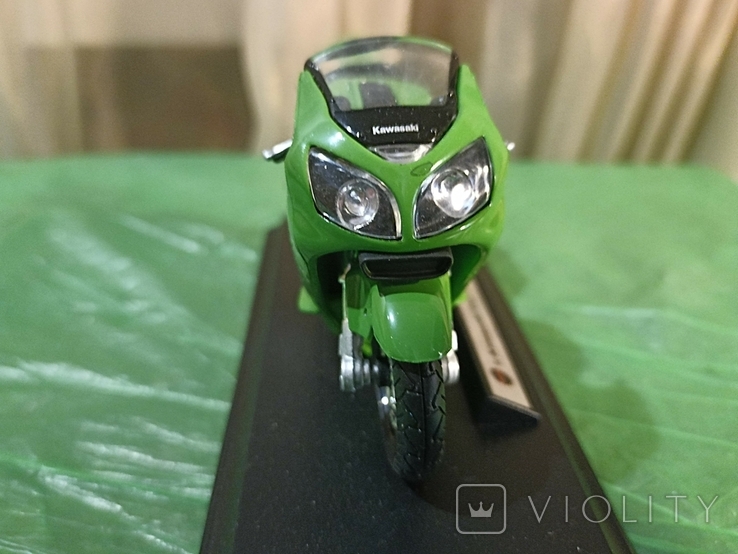 Модель мотоцикла Kawasaki, фото №9