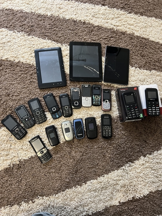 Кнопочні телефони + планшети, photo number 2