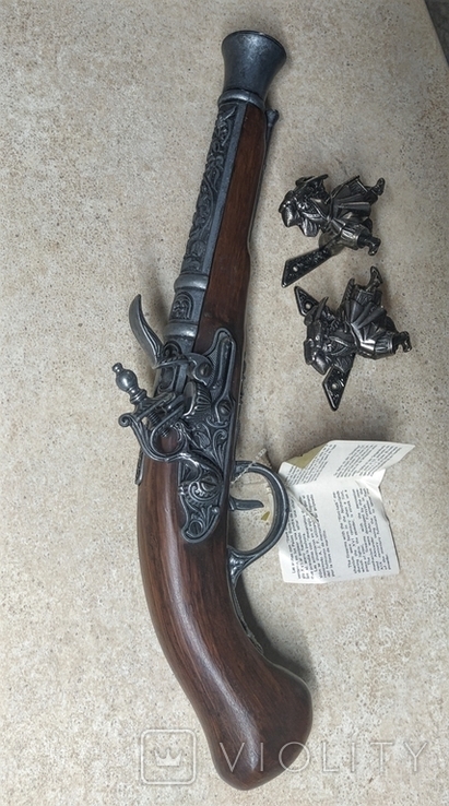 Макет пистолета 18 ст. Приобретен в Испании в 90-х годах в антикварной лавочке. Декор, фото №7