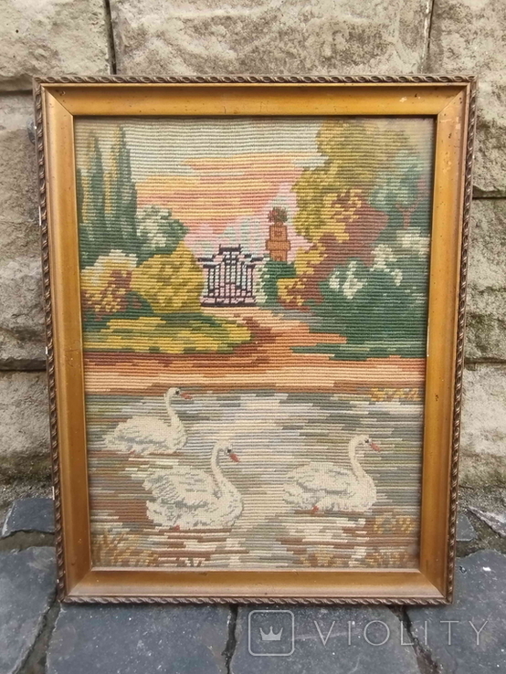 Вишита картина: Лебеді на озері, 1920-30- ті рр. В рідній рамці., фото №3