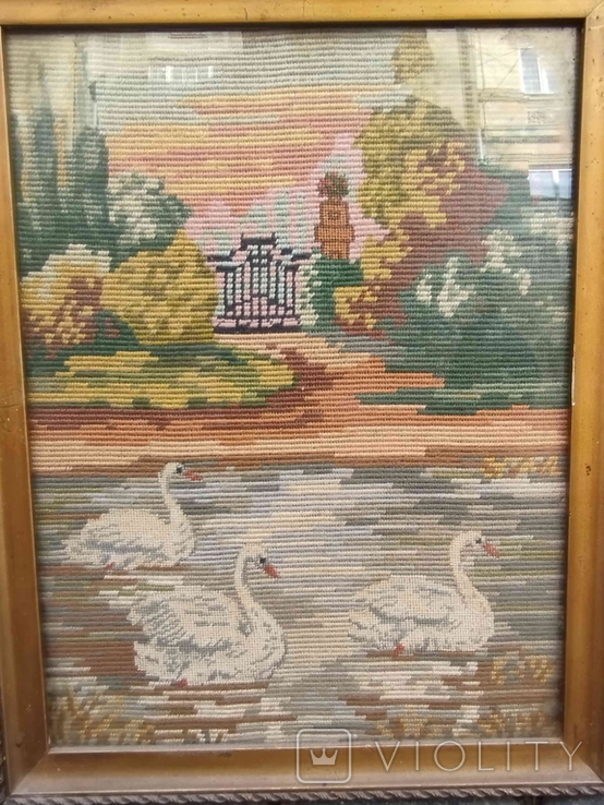 Вишита картина: Лебеді на озері, 1920-30- ті рр. В рідній рамці., фото №2