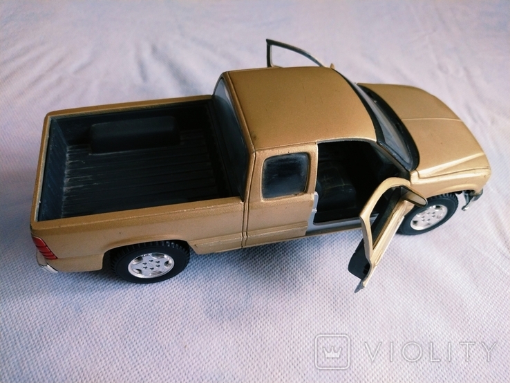 Chevrolet Silverado 1:27 ,Maisto, фото №7