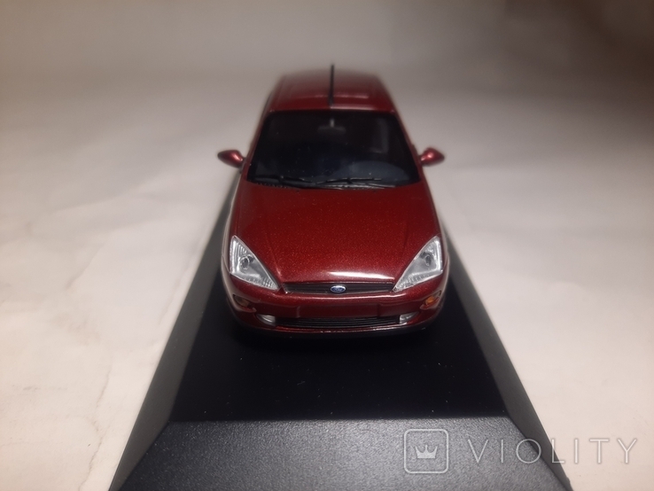 Ford Focus Mk I Minichamps 1:43, фото №3