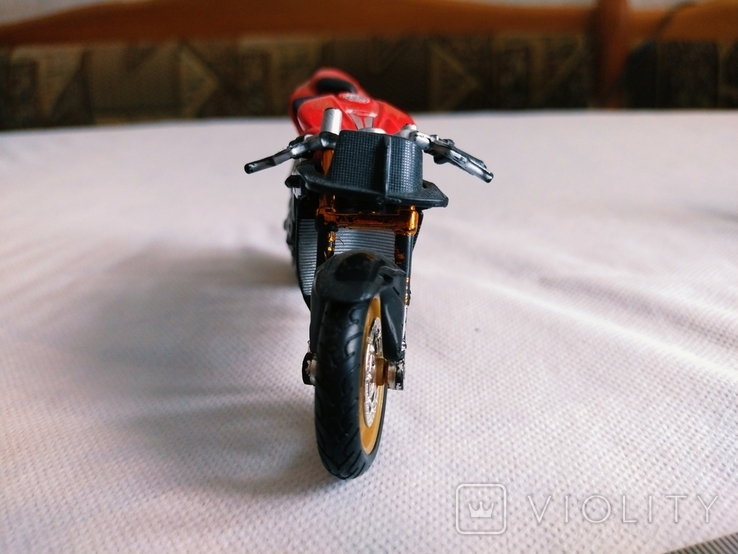 Мотоцикл Bburago, фото №4