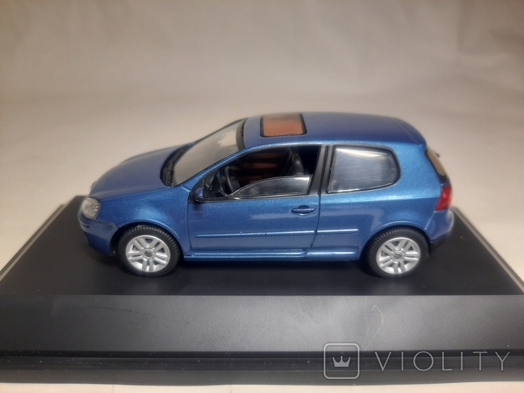 Volkswagen Golf V 1:43 Schuco, фото №4