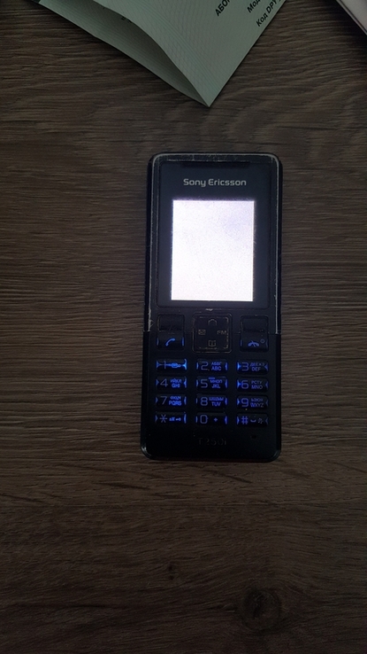 Телефон Sony Ericsson T250i, фото №4