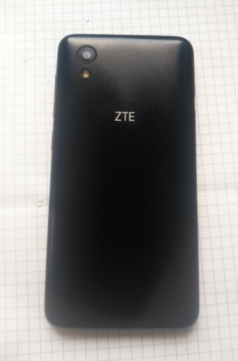 Смартфон ZTE Blade L8 1/16 Black, photo number 4