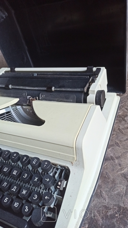 Друкарська машинка в футлярі 1990 р. По ліцензії ГДР Роботрон, фото №6
