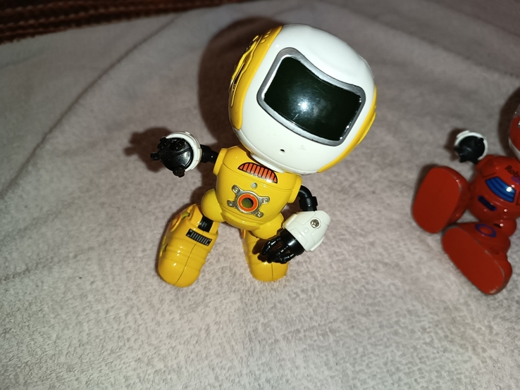 Іграшки роботи, фото №3