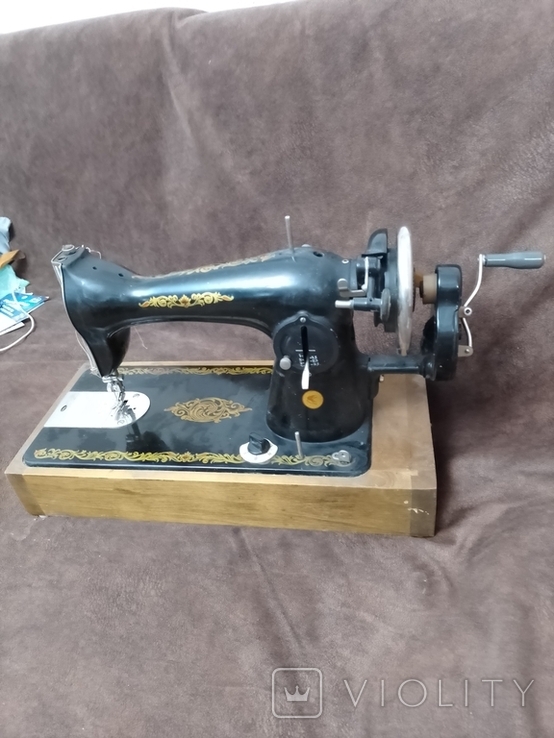 Швейная машинка Подольск с ручным приводом (СССР), фото №2