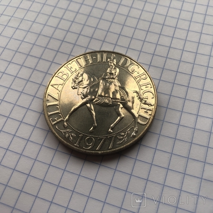 Монета Пам'ятна срібна ювілейна монета королеви Єлизавети II 1952 - 1977, фото №2