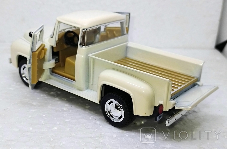 Ford F-100 Pickup 1956. Масштаб 1:38. Kinsmart. Нова, фото №7