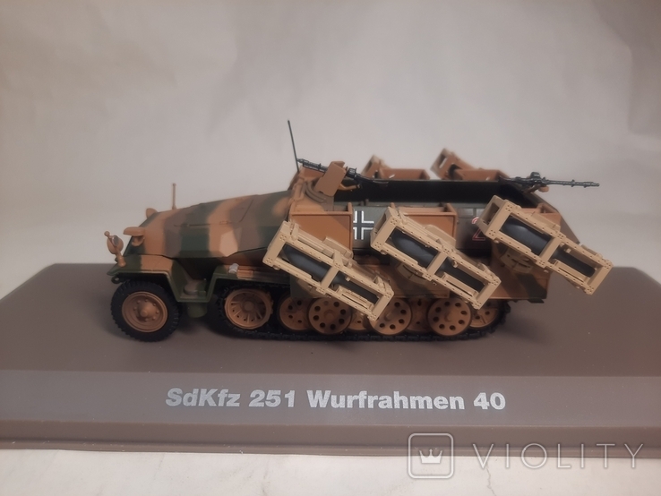 Hanomag SD KFZ 251/1 Wurfrahmen 40 1/43 Atlas half-track armoured personnel carrier, photo number 4