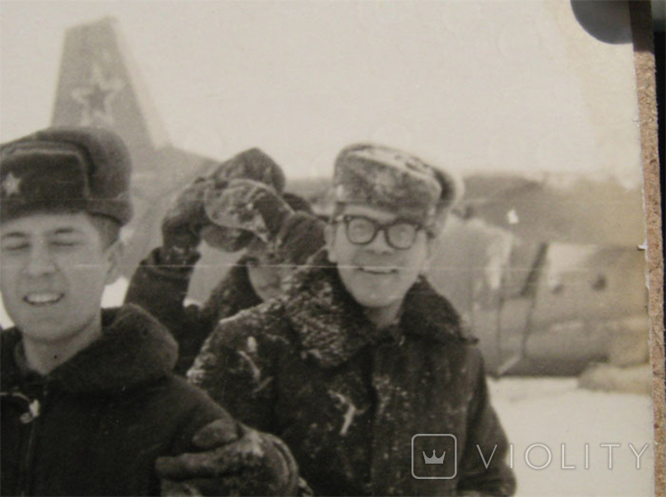 Самолёты и солдаты в снегу, фото №3