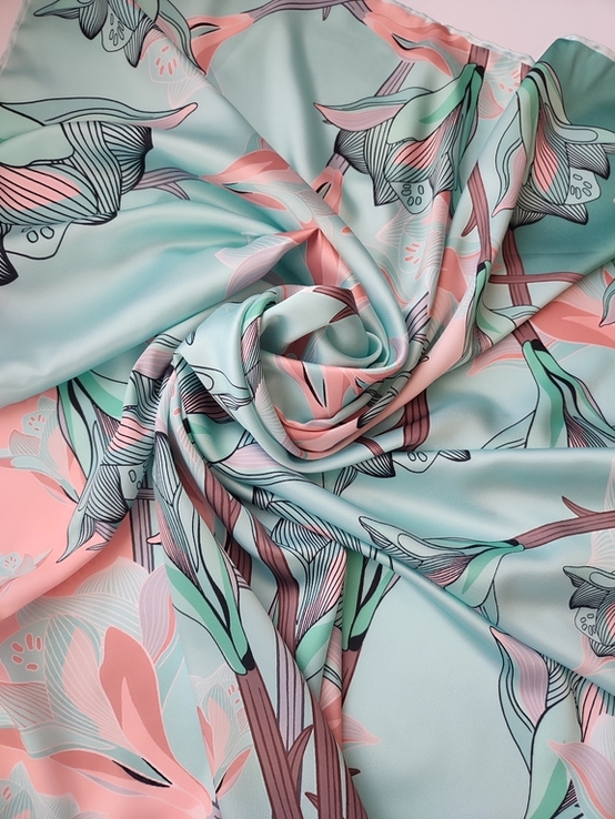 Шелковый платок с изображением цветов Лилий , made in Italy, фото №10