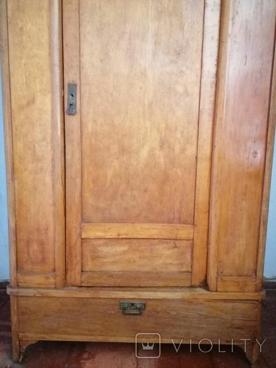 Шкаф антикварный с резьбленным верхом, фото №5