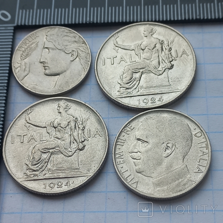 Четыре монеты Италии - 20, 50 чентезимо и 1 лира, король Виктор Эммануил III, 1920-е, фото №2