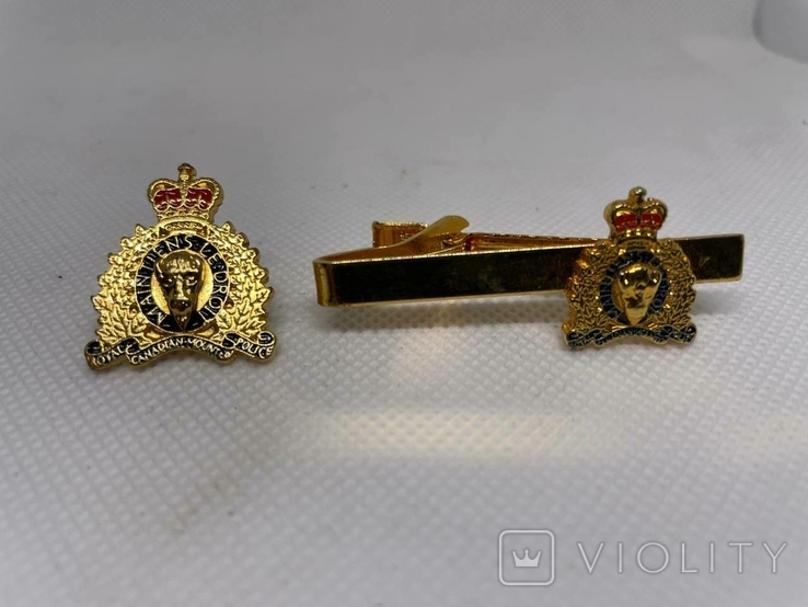 Значок и зажим для галстука. Королевская полиция Канады. Royal canadian mounted police, фото №2