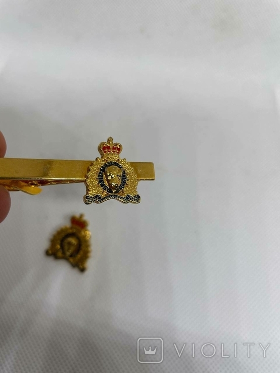 Значок и зажим для галстука. Королевская полиция Канады. Royal canadian mounted police, фото №5