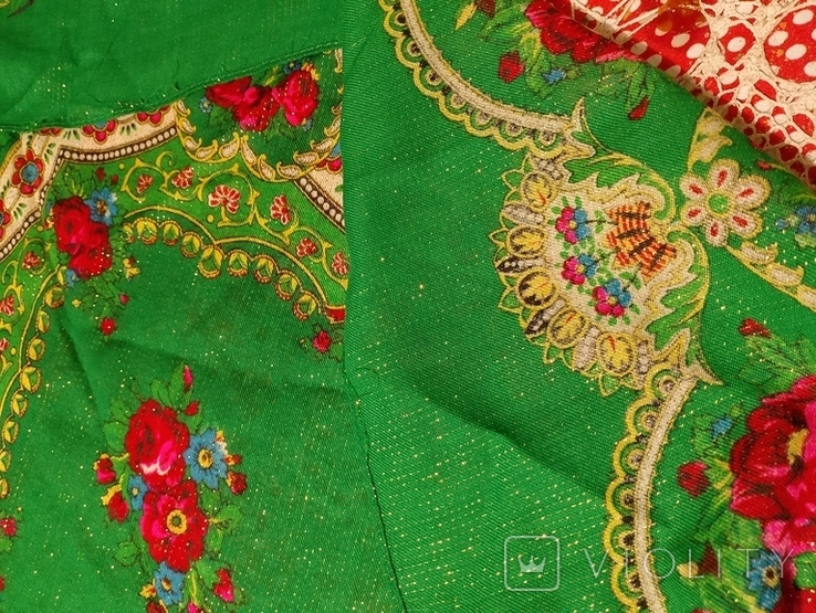 Зелёный в цветах ,с люриксом платок из СССР, фото №8